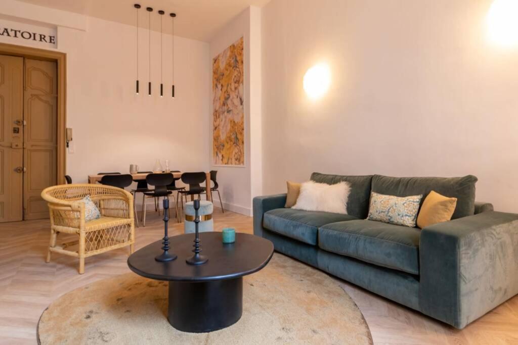 Romantic Flat In The Heart Of The City Avinhão Exterior foto