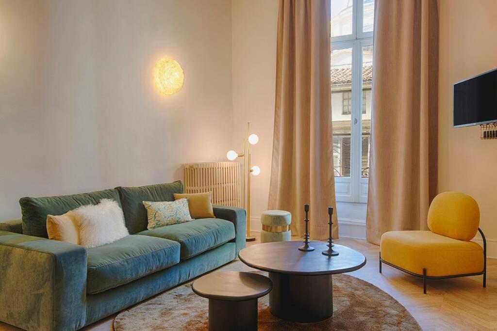 Romantic Flat In The Heart Of The City Avinhão Exterior foto